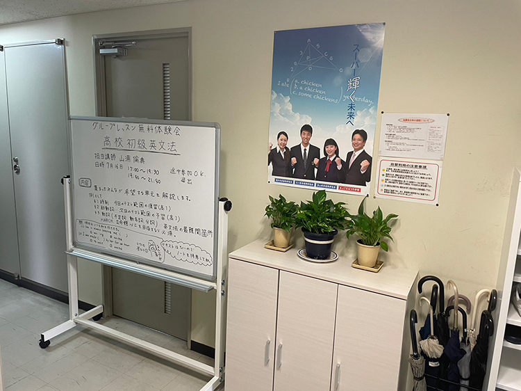 エレベーター前